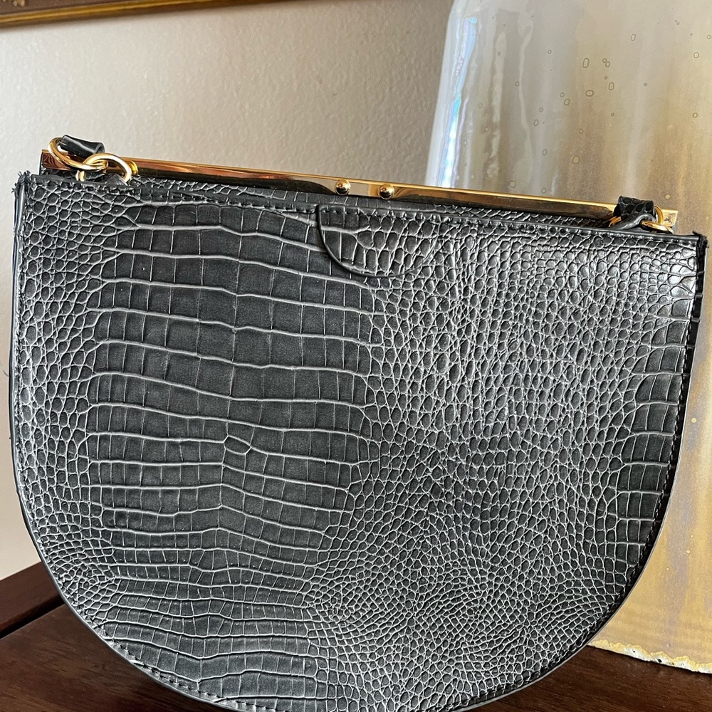 A NEW DAY Gray Croc with Gold Details Crossbody Bag - Picture 3 of 16